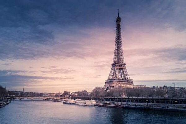  Guide complet pour visiter les édifices historiques incontournables